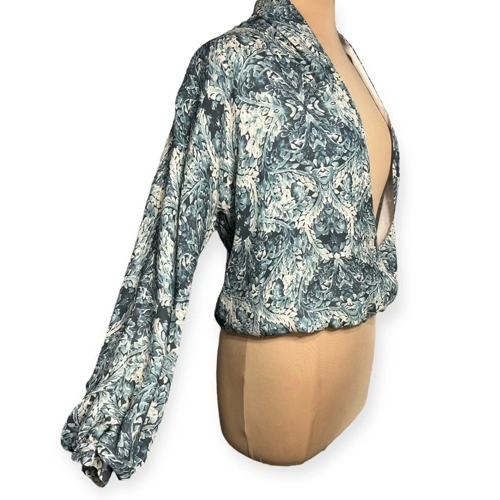 Haute Hippie Silk Faux Wrap Blouse Tapestry Floral Blouson V-Neck Top XS NWT - Picture 4 of 9